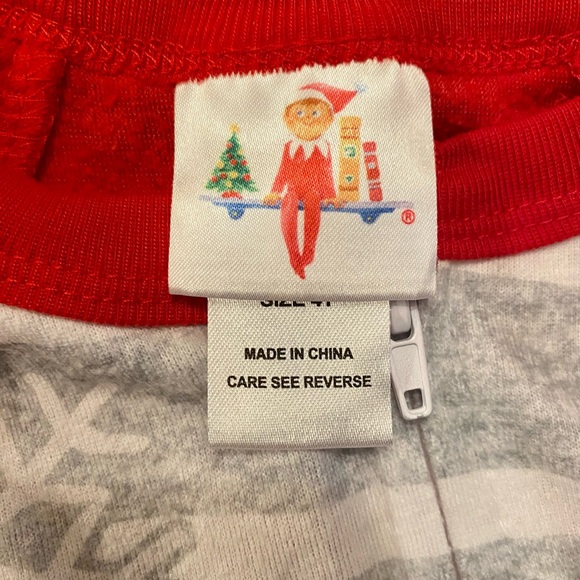 NWOT Elf on Shelf one piece full zip pajamas size 4T - Picture 4 of 5